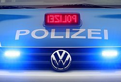 Polizeiwagen mit Blaulicht - picture alliance / dpa