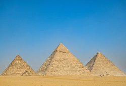 Gesamtansicht der Pyramiden von Gizeh - Sayed Hassan/dpa/dpa-tmn