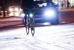 Morgendlicher Berufsverkehr bei Schnee - Christian Charisius/dpa/dpa-tmn