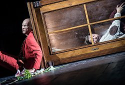 Heiner Junghans (Onkel Wanja) und André Lassen (Astrow). - Marc Lontzek / Landestheater Detmold