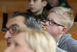 Stammgast: Jan-Luca hat keine Vorlesung der LZ-Kinderuniverpasst. Er war auch in der Hochschule in Lemgo. - Mausch