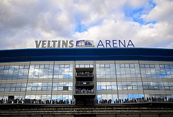 Die Veltins Arena - Anke Waelischmiller/dpa