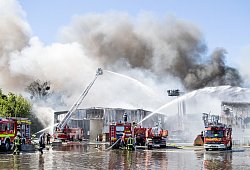 Großbrand - picture alliance/dpa