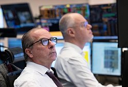 DAX steigt auf Rekordhoch - Boris Roessler/dpa