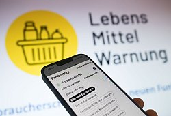 Vorstellung App und Webseite Lebensmittelwarnung - Sebastian Gollnow/dpa