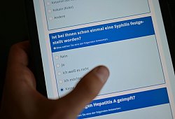 HIV-Test - Sebastian Gollnow/dpa