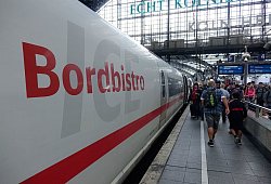 Das Angebot im Speisewagen der Deutschen Bahn ändert sich. - picture alliance / ZB