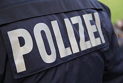 Polizei-Aufschrift Symbolbild - dpa