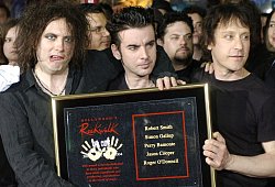 Gitarrist und Keyboarder Perry Bamonte gestorben - Chris Pizzello/AP/dpa