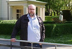 Viktor Hübner - Jost Wolf