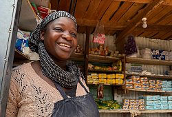 Slum Kibera - Ladeninhaberin Mary Abongo - Eva Krafczyk/dpa