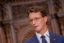 NRW-Ministerpr&auml;sident W&uuml;st - Rolf Vennenbernd/dpa