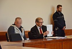 Anklage: Ein Blomberger steht wegen versuchten Mordes vor Gericht. Rechtsanwalt Wilfried Mehl verteidigt ihn. - Tanja Watermann