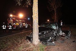 Schwerer Verkehrsunfall am Entruper Sportplatz - Till Brand
