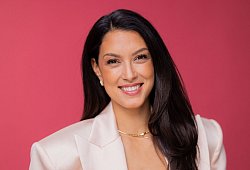 Moderatorin Rebecca Mir - Rolf Vennenbernd/dpa