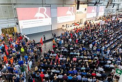 Volkswagen - Betriebsversammlung - Moritz Frankenberg/dpa Pool/dpa