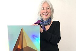 schramm-biermann-pyramide-2-art-print-mit-holografischen-effekten-2 - Produzentgalerie 13.14