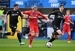 Paderborn, Home Deluxe Arena, 17.02.24, GER, Herren, 2.Bundesliga, Saison 2023-2024, SC Paderborn 07 - KSV Holstein Kiel - Imago Images