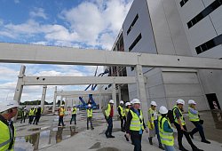 Baustellen-Begehung Amazon - Jost Wolf