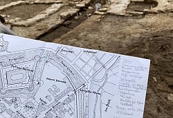 20240327_pm_stadt_detmold_archaologische_befunde_schloplatz - 2 - Stadt Detmold