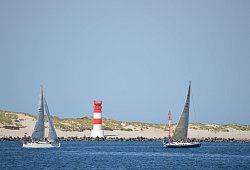 D&uuml;ne vor Helgoland - HTS D&uuml;ne und Segler