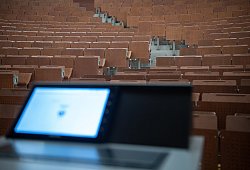 Viele Studenten rechnen damit, dass die H&ouml;rs&auml;le auch im Wintersemester leer bleiben.&nbsp; - Sebastian Gollnow/dpa