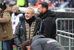 Arminia Bielefeld und Erzgebrige Aue trennen sich 2:2. - Oliver Krato