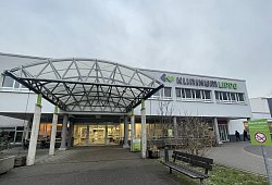 klinikum-lemgo-eingang - Silke Buhrmester