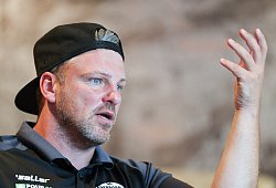interv_kwasniok_001 - Oliver Krato