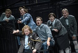 0221jugend_ohne_gott_hp1matthias_jung_heller - Landestheater Detmold / Matthias Jung