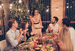 Weihnachtsessen - deagreez – stock.adobe.com