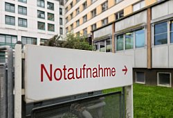 Notaufnahme - Janet König