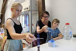 Weserrenaissance-Museum Gold herstellen - Nico D&uuml;llmann