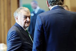 Reul als Zeuge im «Untersuchungsausschuss Kindesmissbrauch» - David Young