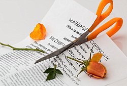 Die Einschränkungen während der Corona-Pandemie führen dazu, dass mehr Paare den Entschluss fassen, sich scheiden lassen zu wollen, als zuvor. - Symbolbild: Pixabay