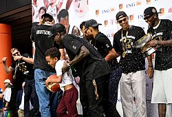 Empfang Basketball-Nationalmannschaft nach Titelgewinn - Boris Roessler/dpa