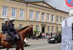 Große Polizeipräsenz - Astrid Sewing