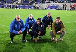 Luxemburgs Trainerteam um Luc Holtz - Sebastian Bach/Fußball-News Saarland/dpa