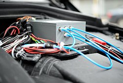 Hardware-Nachrüstungen - Sina Schuldt