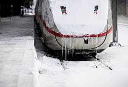 Nach Sturmtief Elli - Bahnhof Hannover - Moritz Frankenberg/dpa