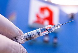 Apotheken rufen zur «langen Nacht des Impfens» auf - David Inderlied/dpa