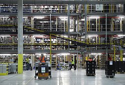Amazon-Logistikzentrum - Amazon (Marcus Schlaf)