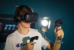 Experimente mit der VR-Brille - CEMFI
