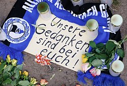 Nach Angriff in Bielefeld - Gedenken - Friso Gentsch/dpa