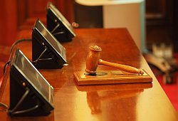 Hammer im Gericht - Pixabay
