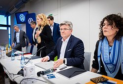 Tarifverhandlungen Volkswagen - Moritz Frankenberg/dpa