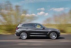 Fahransicht BMW X3 Facelift von 2021 - Tom Kirkpatrick/BMW AG/dpa-tmn