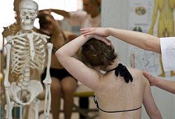 Physiotherapieschule - Symbolbild dpa