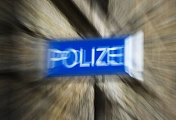 20 Polizisten sind bei einem Angriff in Lage angegriffen worden. - picture alliance