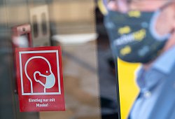 Maskenverweigerer im Bahnverkehr - Sebastian Gollnow/dpa